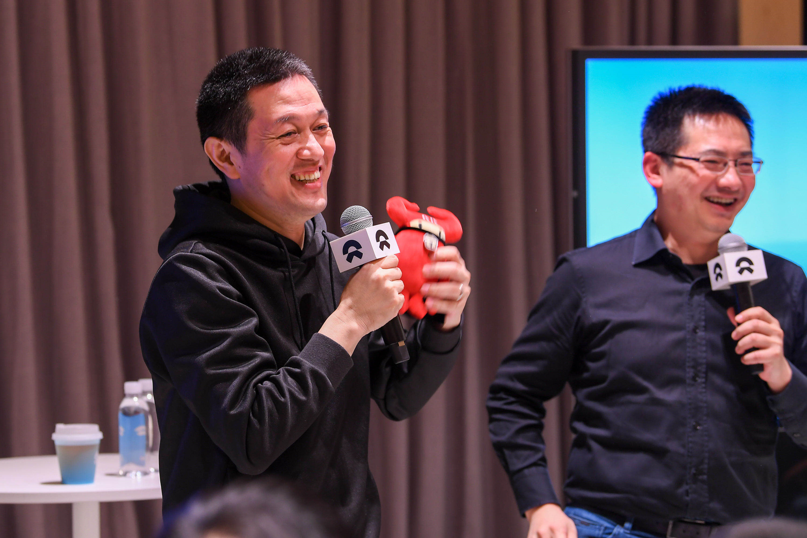 特斯拉Model Y上市蔚来遭退订？李斌回应：订单没什么变化
