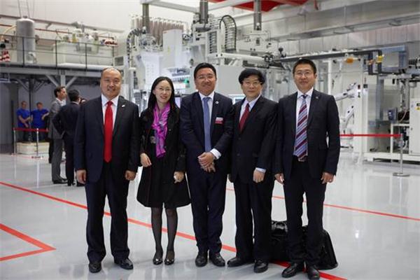 康得新欧洲复合材料研发中心投运仪式隆重举行