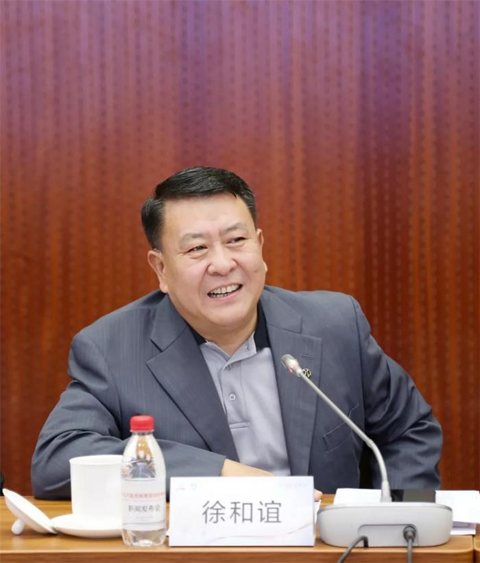 北汽集团要停售燃油车：燃油车没戏了，新能源车就能有吗？