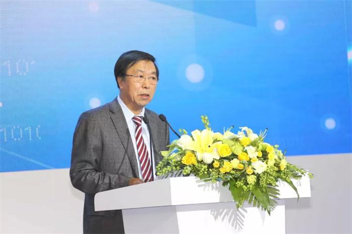 《2017中国汽车产业发展报告》正式发布 深入探讨新时代中国汽车产业的数字化转型战略