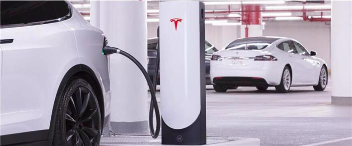 特斯拉将于今年夏末发布新款Supercharger V3