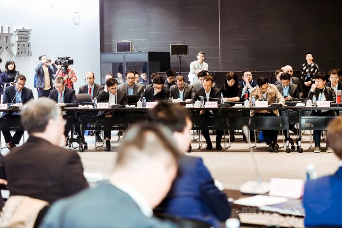 Apollo召开第二届雄安理事会：由车到路全面升级，智能交通提上日程