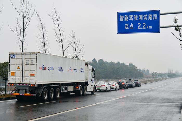 百度Apollo无人车队长沙开跑，多车型高速场景自动驾驶及车路协同首演