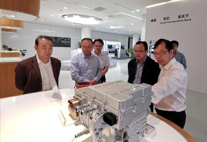 中船重工718所李俊华所长率队到访长城汽车