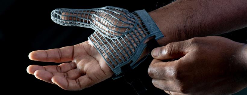 捷豹路虎推出3D打印手套 保护流水线工人免受肌肉骨骼疾病困扰