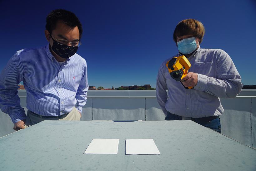 科学家研发新涂料 可让汽车等物体表面温度低于环境温度