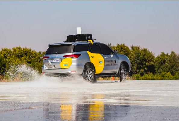 MTN与爱立信开展首个非洲车载5G技术演示 VR头盔助力赛道漂移