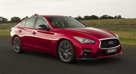 英菲尼迪Q50 3.0T Sport车型配置多款驾驶辅助软件 内饰及动力表现不俗