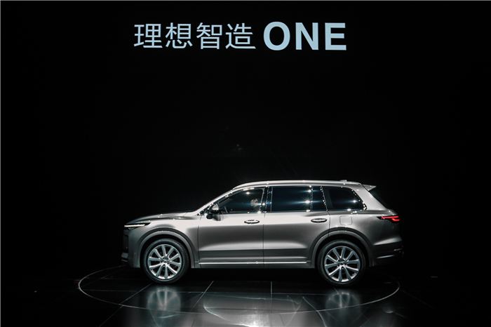 理想智造ONE定价不足40万元，李想的理想能否成就理想的李想？