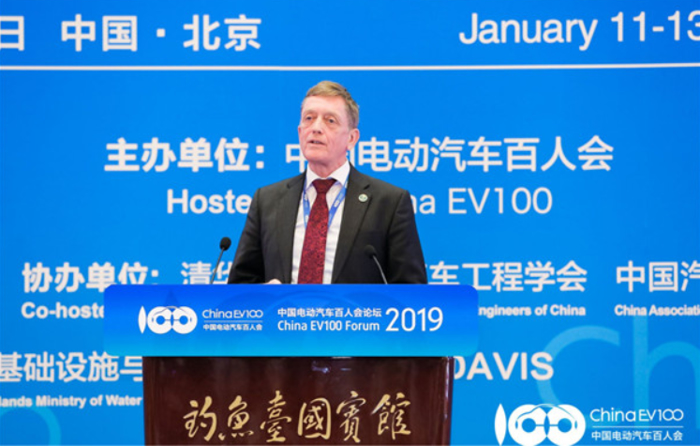 【电动汽车百人会】欧盟委员会气候行动总司司长Artur Runge—Metzger：欧盟要在2050年实现交通行业去碳化目标