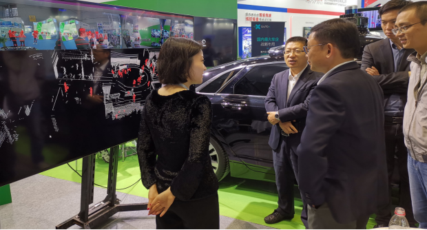 AutoX发布中国首款“零盲区”“全配置”无人车