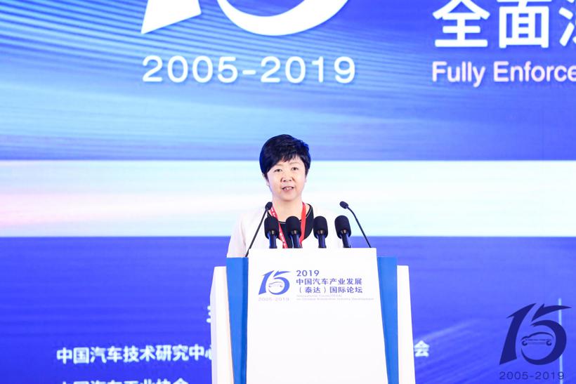 新能源技术路线再惹争议 磷酸铁锂将重返巅峰？