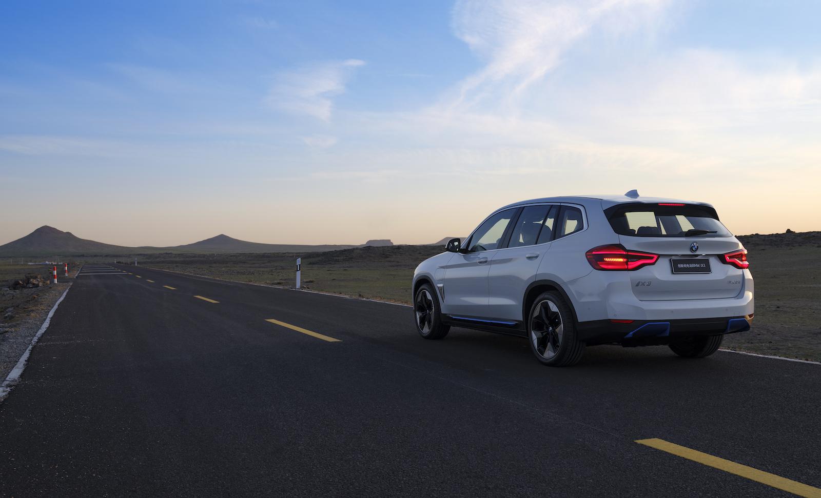 奔驰EQC/奥迪e-tron的对手来了 BMW iX3全球首发