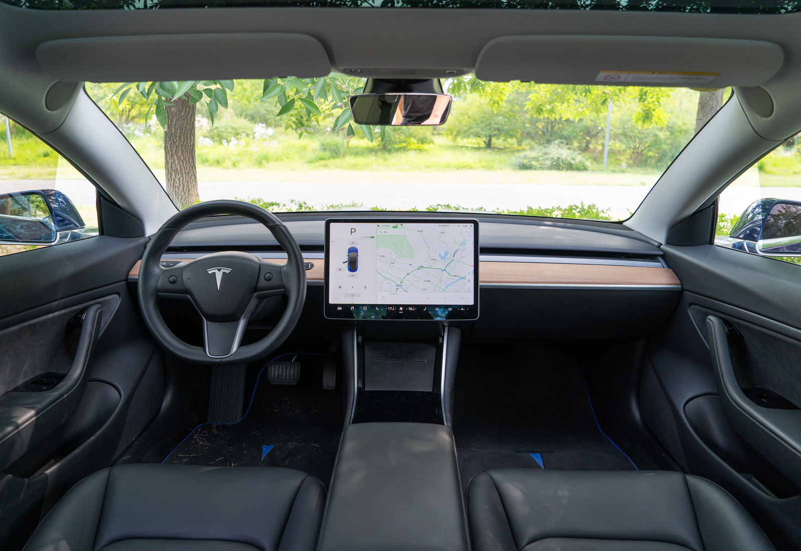 我说小鹏P7比特斯拉Model 3好开 真不是吹的