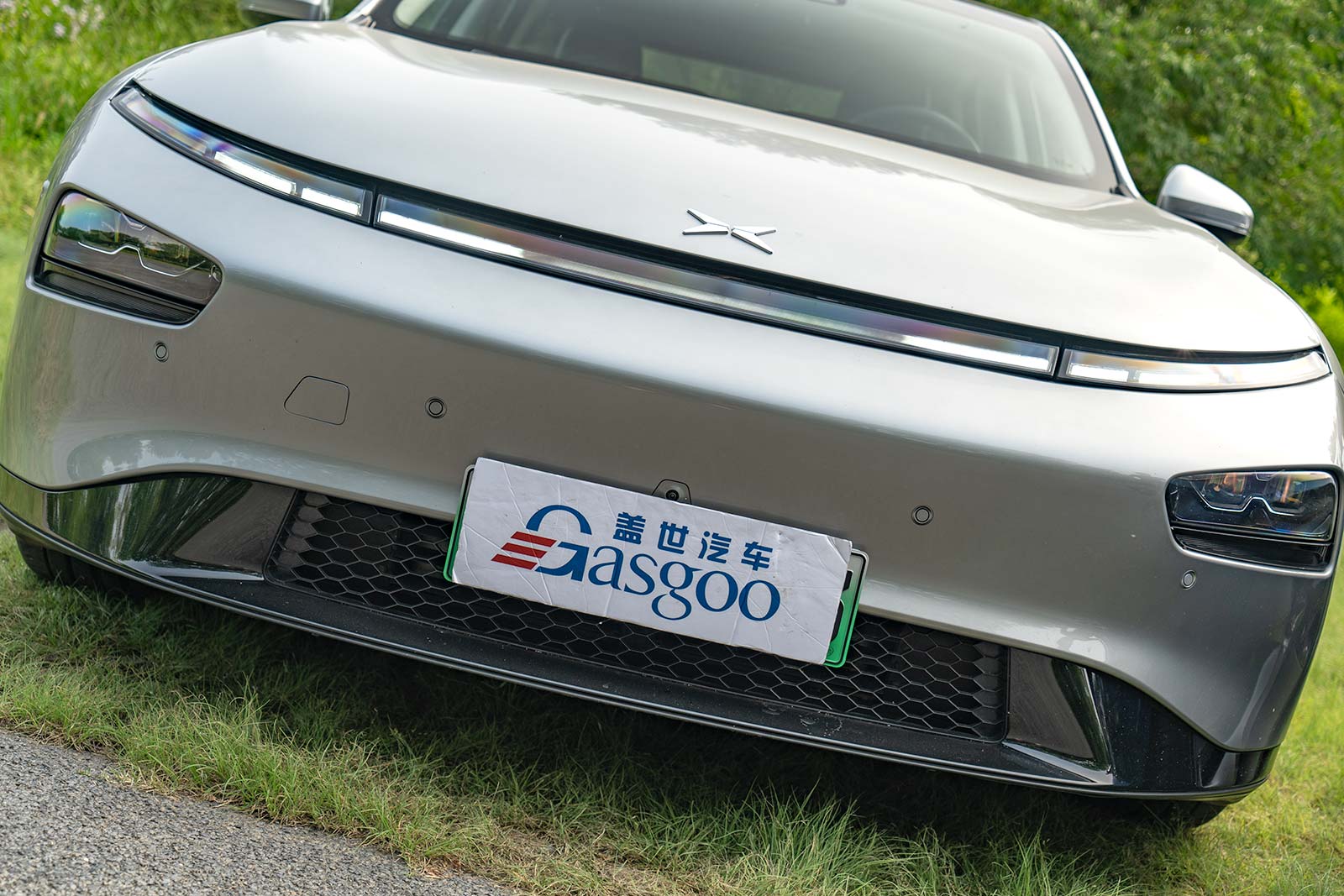 我说小鹏P7比特斯拉Model 3好开 真不是吹的