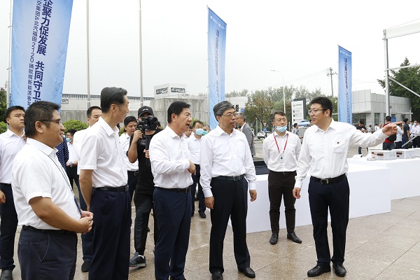 北汽福田向北京公交集团交付2120辆新能源客车