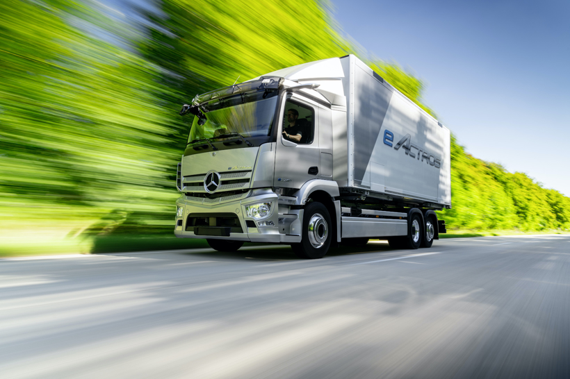 发布Actros F等新车 奔驰展示旗下最新卡车与创新技术