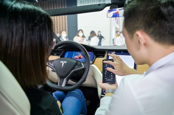 ​特斯拉携多款车型登陆广州车展