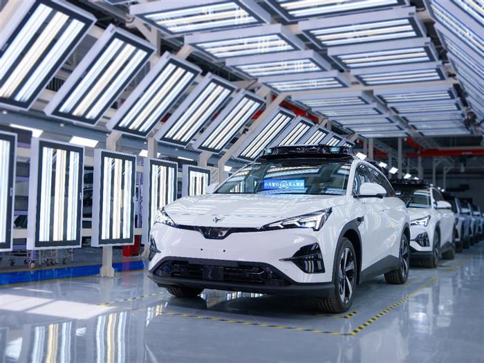 小马智行第七代Robotaxi家族成员全球首秀，2025年开启量产新征程