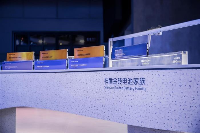 吉利一季度营收725亿，归母净利润56.7亿元，新能源全面爆发
