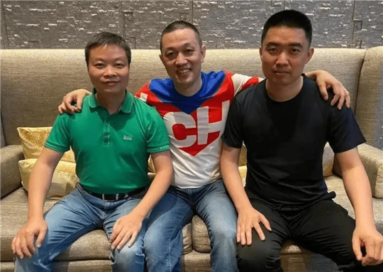 “蔚小理”重燃上市梦？