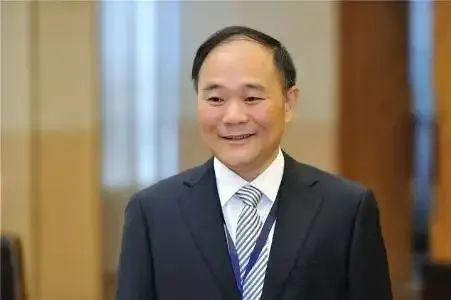 五年提案对比：车企大佬关注点从电池转向智驾
