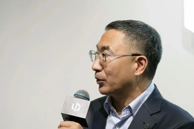 当巨头缠斗不休，零跑已悄然坐上头把交椅？